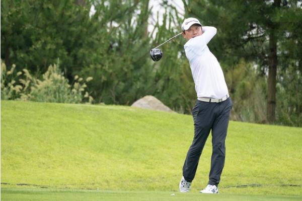 [제29회 KPGA 시니어 선수권대회] 2R. 김영우, 2타차 단독 선두… 나병관, 코스레코드 타이 기록 수립 기사 이미지